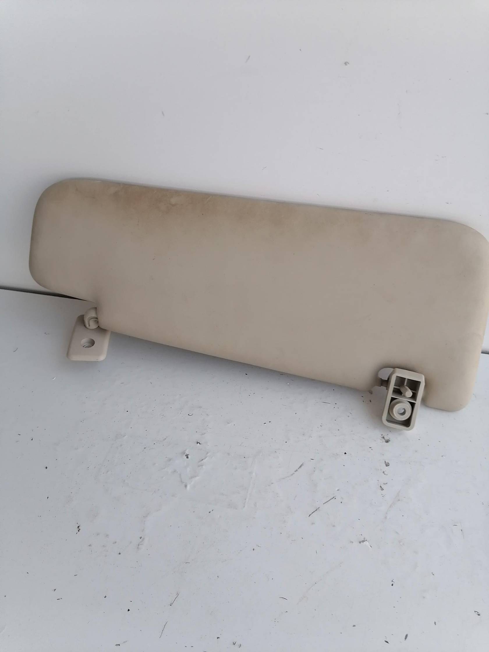 Aletta parasole parabrezza sx.